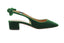 Chaussure Aquazzura Very Bow Tie 35 Sling en velours vert avec nœud papillon
Chaussure à bride arrière en velours vert avec talon bloc 3.5 cm
Détail du nœud papillon sur la bride arrière de la Very Bow Tie 35 Sling
Vue de profil de la chaussure Aquazzura en velours vert
Chaussure élégante en velours vert pour femmes signée Aquazzura
