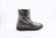 bottes en cuir argenté fille PRIMIGI
bottes PRIMIGI argenté avec décoration étoile et cœur
vue de profil bottes argentées PRIMIGI pour enfant
semelle noire bottes fille PRIMIGI hiver
chaussures montantes argentées enfant élégantes PRIMIGI

